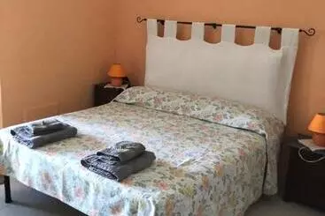 Aamiaismajoitus (B&B) Cascina La Barona