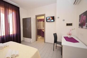 تختخواب و صبحانه Le Falesie Di Castelluzzo