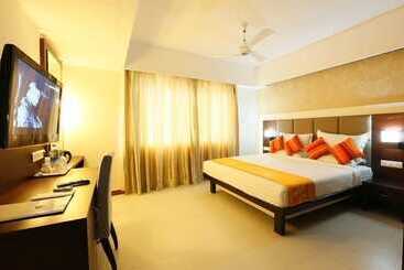 בית מלון כפרי Moonlit Regency