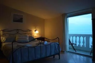 Hotelli Albergo Tirreno