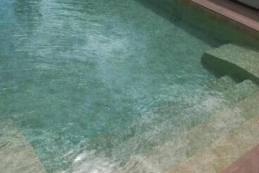 هتل Rondinella E Viola