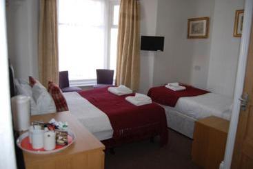 هتل The New Valeron