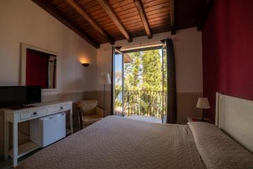 مبيت وإفطار Villa Sirami