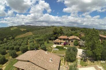 Nocleg ze śniadaniem Borgo De Salaioli