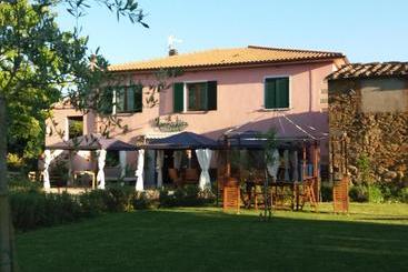 ベッドアンドブレックファースト The Monna Lisa Resort