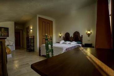 هتل Antica Dimora La Corona