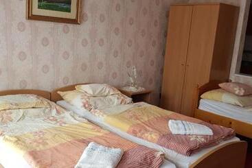 تختخواب و صبحانه Kálmán Panzió