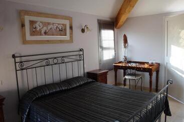 Hotel Hôtel Camparellu