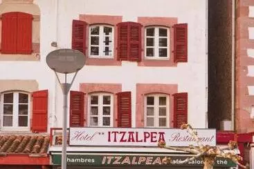 Hotelli Hôtel Itzalpea