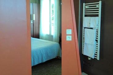 ホテル La Corniche