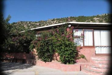 בית מלון כפרי Turismo Rurale Montitundu