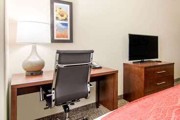 בית מלון כפרי Comfort Inn & Suites Independence