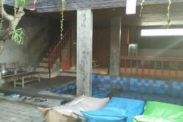 Hotel Made House Homestay And Dormitory