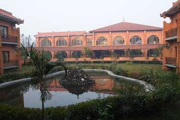 هتل Lumbini Garden New Crystal