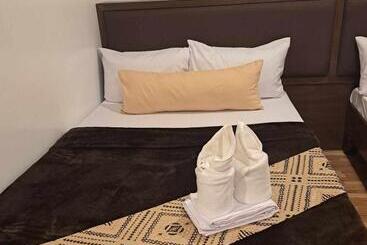 膳宿费 Jurias Garden