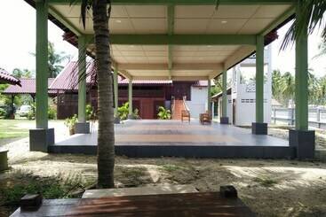 游客公寓 Bayu Beach Penarek