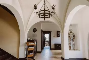 Hotel Podu' Cu Lanturi