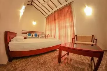 هتل White Rose Beach Resort