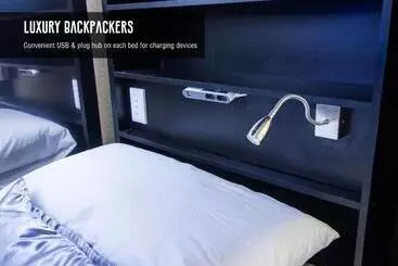ユースホステル Luxury Backpackers