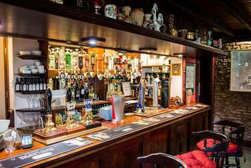 מוטל The Old Pandy Inn Bunkhouse