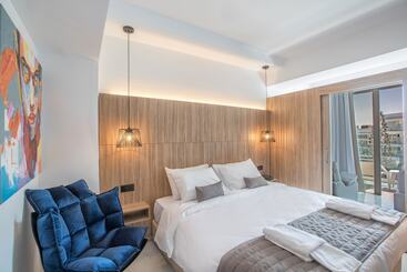 The Blue Ivy Hotel & Suites