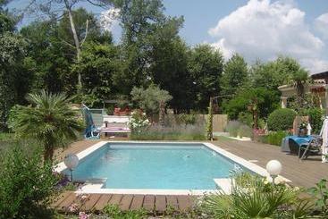 ベッドアンドブレックファースト Villa Maribel