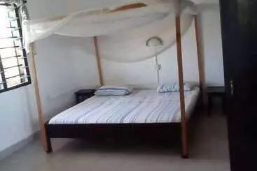 هتل Ashari