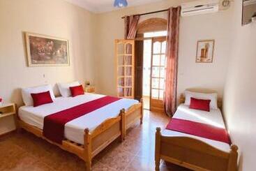 هاستل Plage D Or