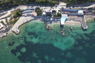 Bed and Breakfast Vila Rahmi & Veli Dervishaj