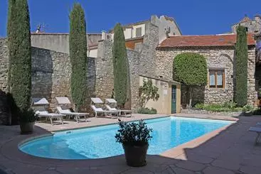 Turistlägenheter Villa Velleron