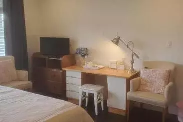 Aamiaismajoitus (B&B) White Rose House