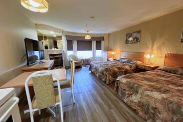 Western Budget Motel #1 & 2 Whitecourt