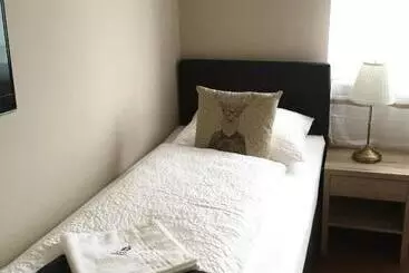 Bed and Breakfast Cafe Restaurant Leo