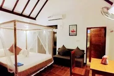 استراحتگاه Riva Del Sole Guest House