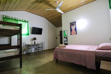 Tamahostel & Glamping