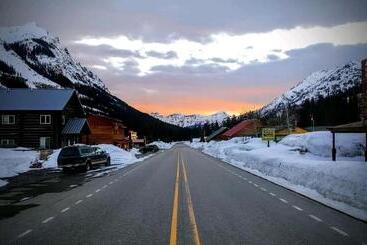 Alpine Motel Of Cooke City
