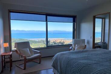 Big Sky Nelson Luxury Eco B&b