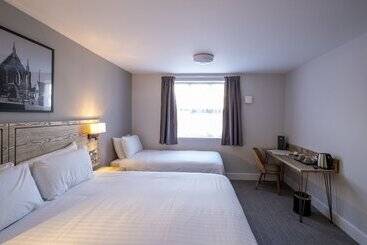 酒店 Two Rivers Lodge By Marston’s Inns