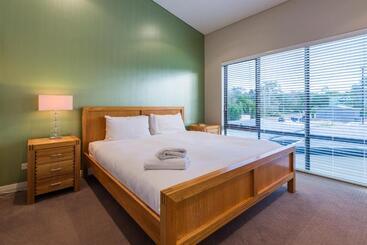 فندق Regency Beach Club