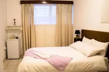 Bed and Breakfast Yoieli Guest House