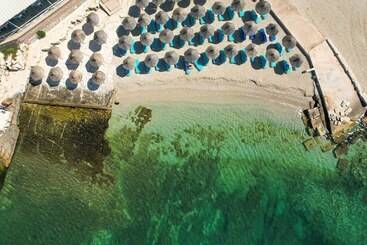 Hotel Oceanic Overview Suites