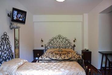 בית מלון כפרי Bucaneve