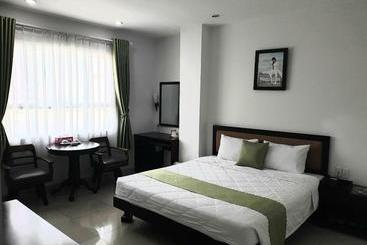 Hotel Modern Saigon  2