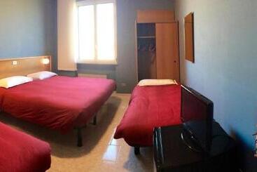 Отель Monumento