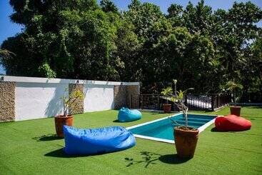 ユースホステル Chillax Boracay