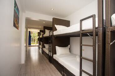 호스텔 Chillax Boracay