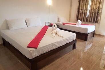 בית מלון כפרי Cottage Hill At Lanta