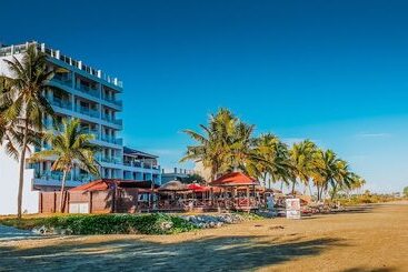 דירה Ramada Suites By Wyndham Wailoaloa Beach Fiji