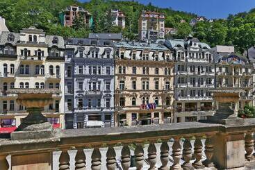 Astoria Hotel & Medical Spa