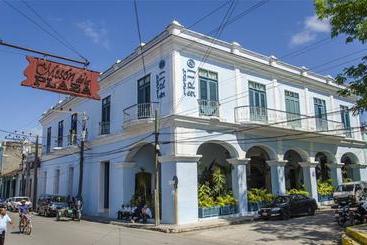 Hotel E Rijo